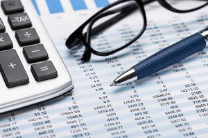 Comparison of top gold IRA providers with low fees for 2024